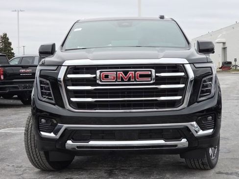 New 2026 GMC Yukon Elevation image 19