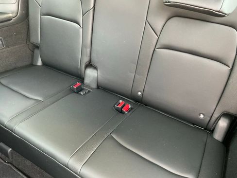 Used 2023 Nissan Pathfinder SL image 13