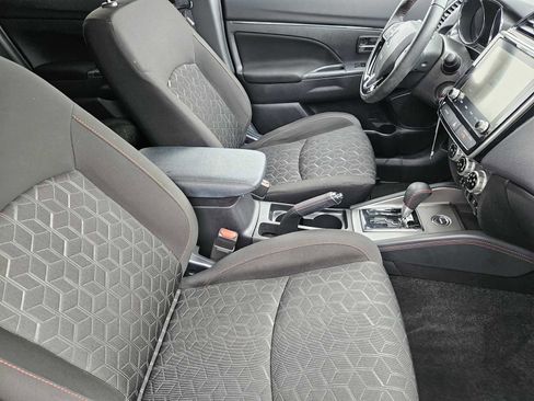 Used 2023 Mitsubishi Outlander Sport LE image 14