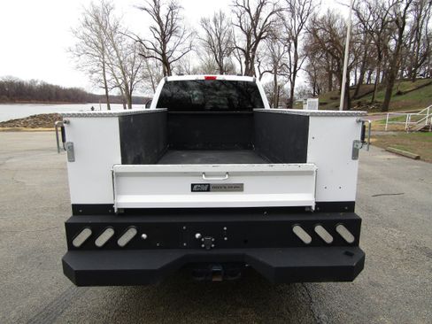 Used 2024 Ford F250 XLT w/ FX4 Off-Road Package image 3