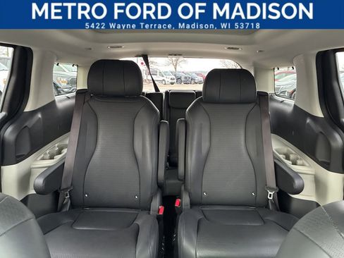 Used 2024 Kia Carnival SX Prestige image 36