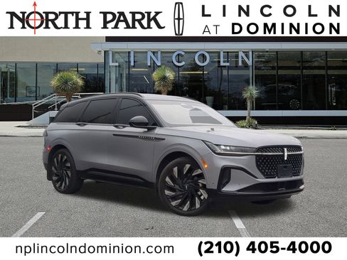 Used 2024 Lincoln Nautilus Reserve w/ Equipment Group 202A image 1