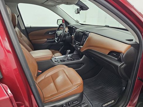 Used 2018 Chevrolet Traverse High Country w/ LPO, 'HIT The Road' Package image 25