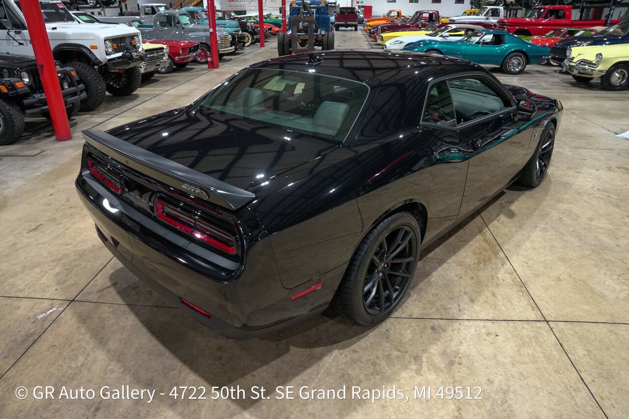 Used 2023 Dodge Challenger SRT Hellcat RWD image 17