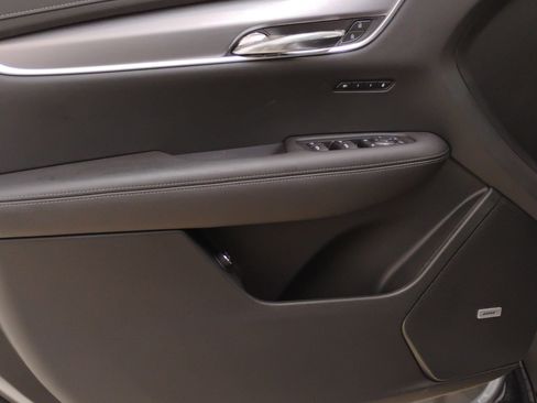 New 2025 Cadillac XT6 Luxury image 13