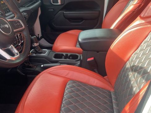 Used 2023 Jeep Gladiator Mojave w/ Trailer Tow Package image 6