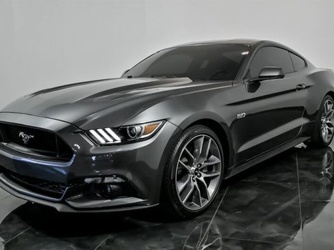Used 2015 Ford Mustang GT Premium w/ Equipment Group 401A RWD image 5