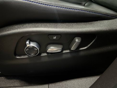 Used 2024 Cadillac XT4 Sport image 31