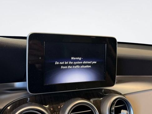 Used 2018 Mercedes-Benz GLC 300 4MATIC image 27