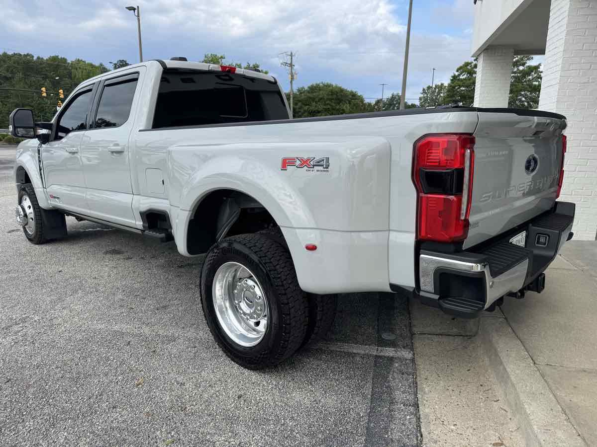 Used 2026 Ford F450 Lariat w/ Lariat Ultimate Package AWD/4WD image 8