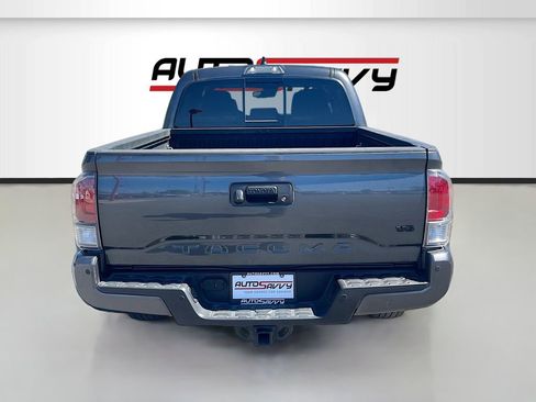 Used 2023 Toyota Tacoma TRD Sport w/ Technology Package RWD image 6