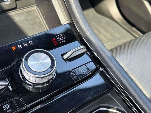 Used 2023 Jeep Grand Cherokee Overland w/ Luxury Tech Group IV image 34