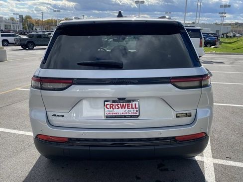 New 2025 Jeep Grand Cherokee Altitude w/ Trailer Tow Package image 6