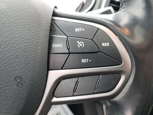 Used 2020 Jeep Cherokee Latitude Plus w/ Comfort/Convenience Group image 13