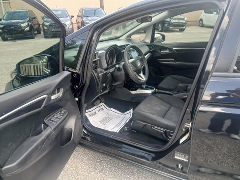 Used 2018 Honda Fit LX image 9