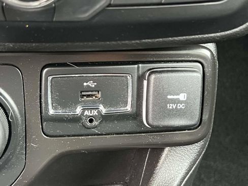 Certified 2020 Jeep Renegade Altitude image 30