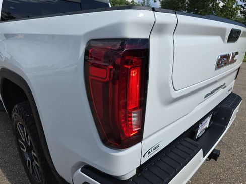 Used 2025 GMC Sierra 1500 AT4 w/ AT4 Premium Package AWD/4WD image 38