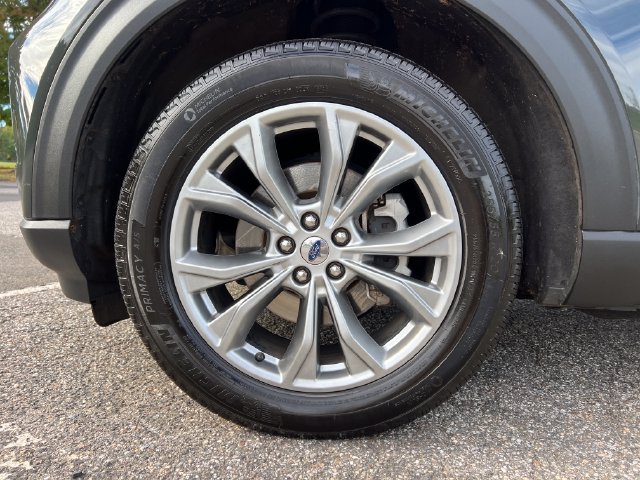 Certified 2022 Ford Explorer XLT w/ Equipment Group 202A AWD/4WD image 16