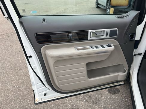 Used 2008 Lincoln MKX FWD image 14