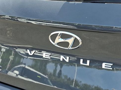 New 2026 Hyundai Venue SEL FWD image 13