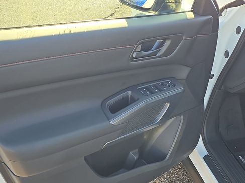 New 2025 Nissan Pathfinder Rock Creek image 10