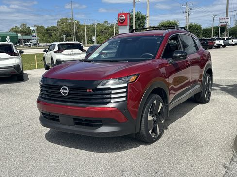 New 2026 Nissan Kicks SR FWD image 3