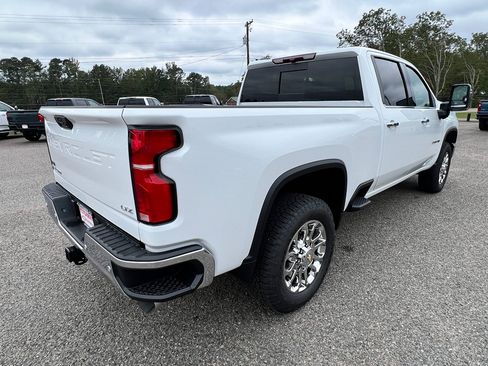 New 2026 Chevrolet Silverado 2500 LTZ w/ LTZ Convenience Package image 15