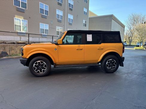 Used 2022 Ford Bronco Outer Banks AWD/4WD image 3