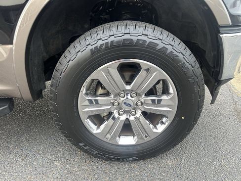 Used 2019 Ford F150 Lariat w/ Equipment Group 502A Luxury image 27