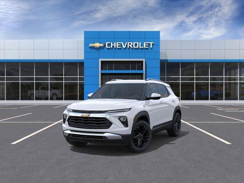 New 2026 Chevrolet TrailBlazer LT w/ Midnight Edition AWD/4WD image 8