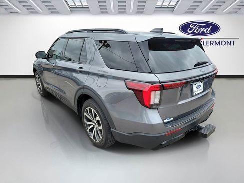 Used 2025 Ford Explorer ST-Line w/ Premium Package image 3
