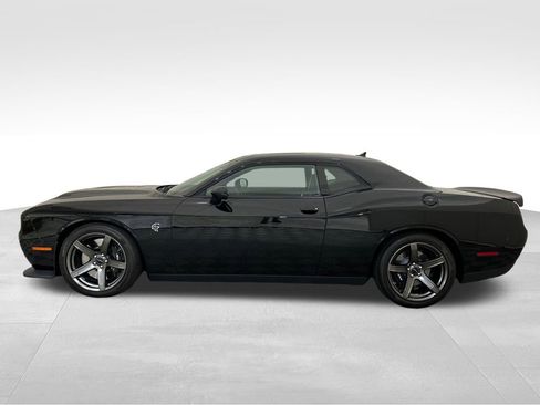Used 2023 Dodge Challenger SRT Hellcat RWD image 2