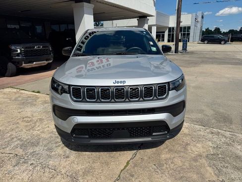 Used 2024 Jeep Compass Sport AWD/4WD image 15