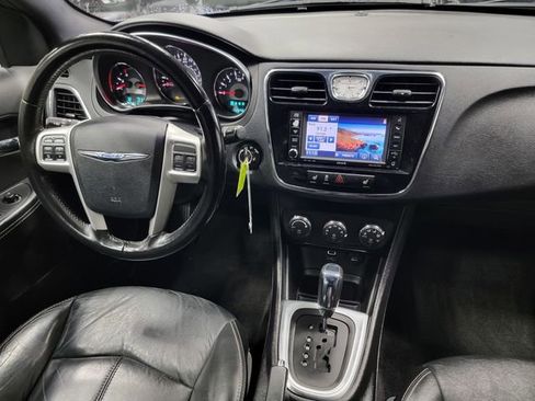 Used 2011 Chrysler 200 Limited FWD image 30