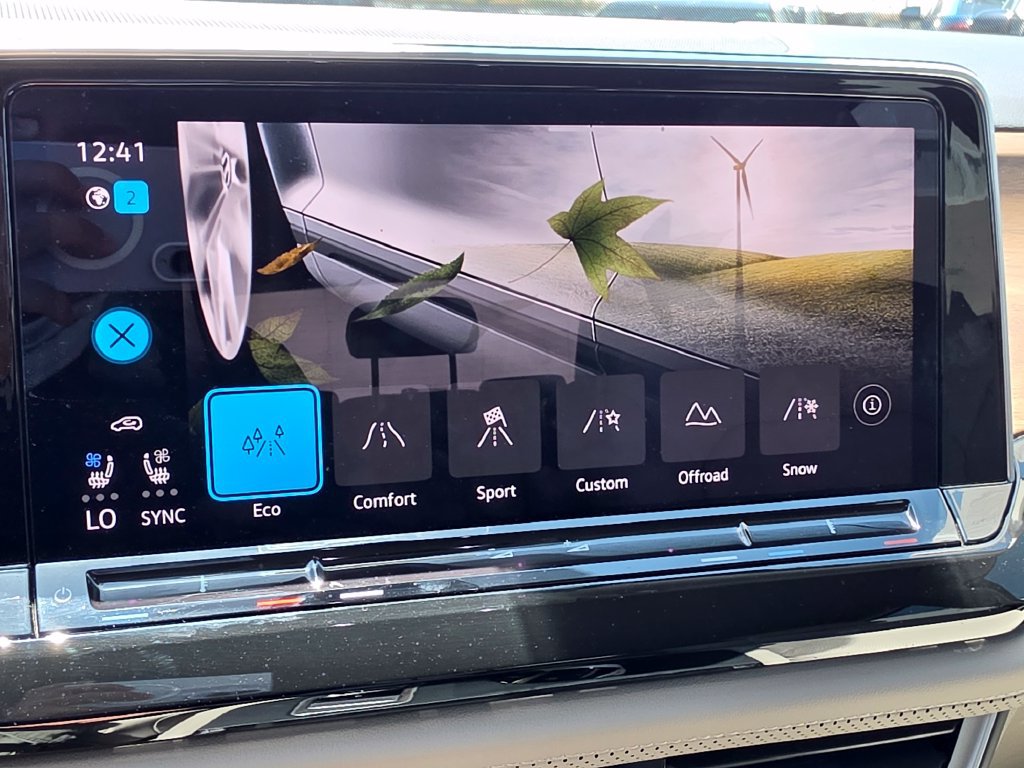 Certified 2025 Volkswagen Atlas SE AWD/4WD image 25