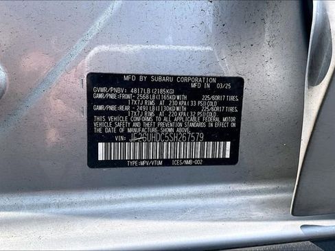 Used 2025 Subaru Crosstrek 2.0i Premium image 3