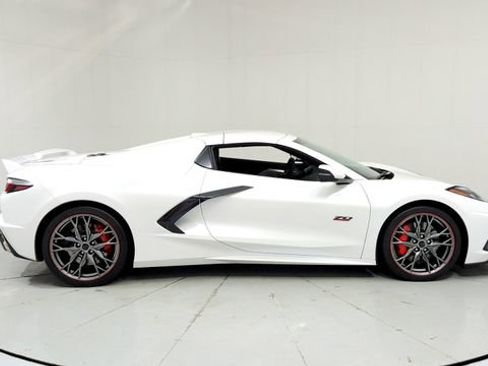 Used 2023 Chevrolet Corvette Stingray Premium Conv w/ Z51 Performance Package image 6