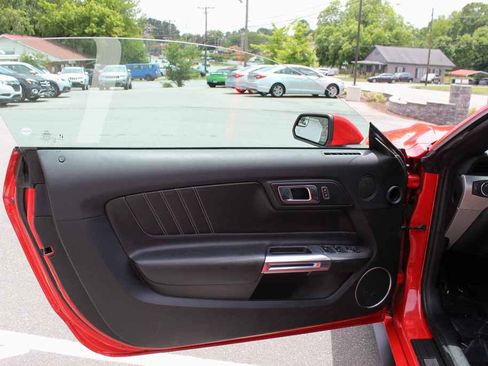 Used 2020 Ford Mustang Premium RWD image 15