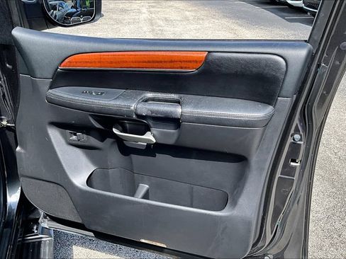 Used 2010 INFINITI QX56 4WD image 26