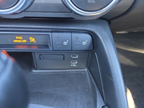 Used 2024 MAZDA MX-5 Miata RF Grand Touring image 16