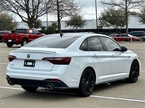 Used 2022 Volkswagen Jetta GLI Autobahn image 4