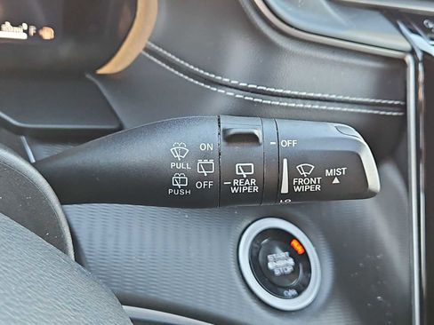 Used 2024 Jeep Grand Cherokee Altitude image 25