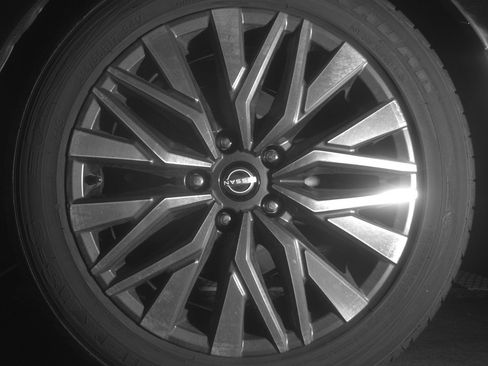 Used 2025 Nissan Altima 2.5 SV image 14