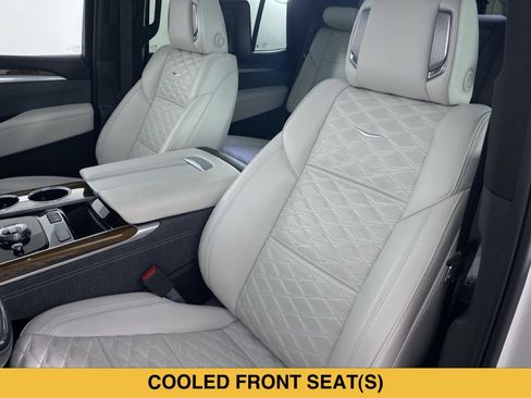 Used 2025 Cadillac Escalade Sport Platinum w/ LPO, Floor Liner Package AWD/4WD image 11