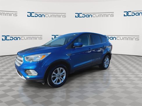 Used 2019 Ford Escape SE image 5