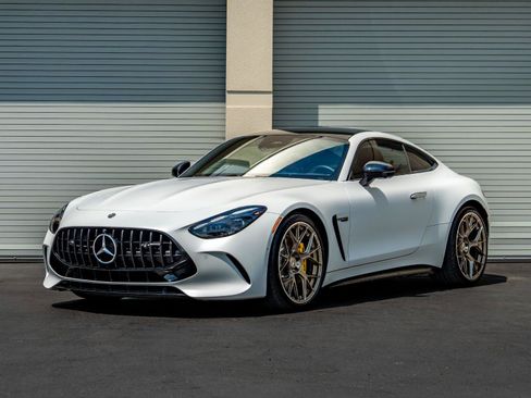 Used 2025 Mercedes-Benz AMG GT 63 image 3