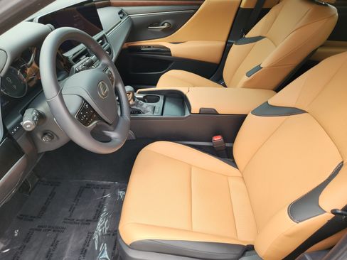 Used 2025 Lexus ES 350 w/ Premium Package FWD image 5