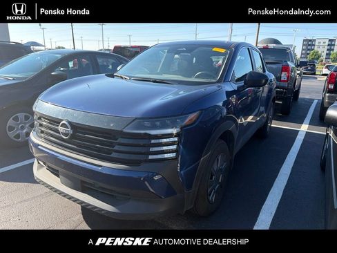 Used 2025 Nissan Kicks S AWD/4WD image 1