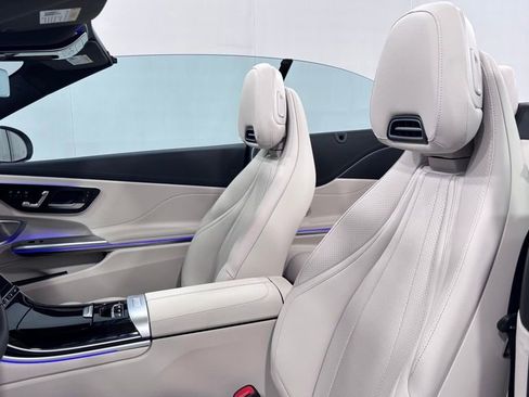 Used 2024 Mercedes-Benz CLE 300 4MATIC Cabriolet image 19