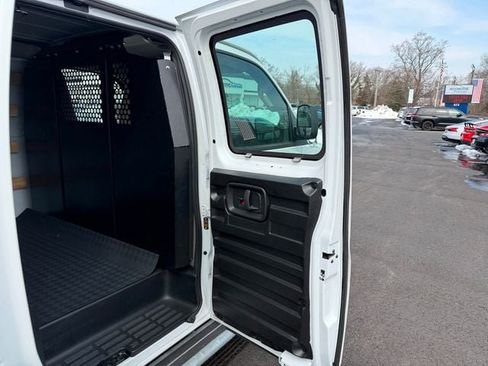 Used 2024 GMC Savana 2500 w/ Driver Convenience Package image 3